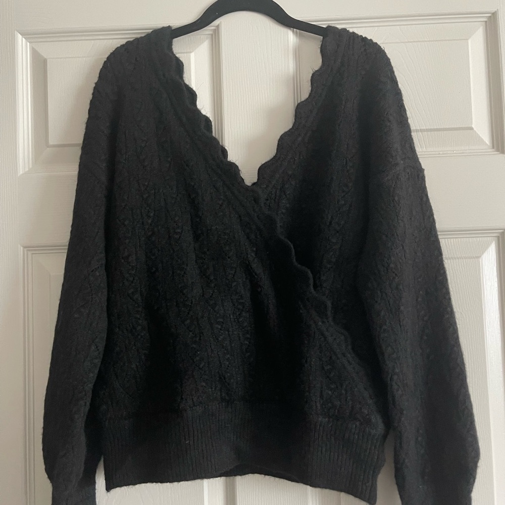 Listicle Black Textured V-Neck Sweater